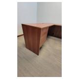 U Shaped Wooden Laminate Office Desk and Bookshelf