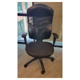 Rolling Office Desk Chair & a Small Black Waiting Chair