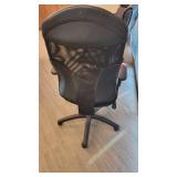 Rolling Office Desk Chair & a Small Black Waiting Chair