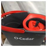 O- CEDER SPIN MOP W/ 2 CHANGEABLE MOP HEAD