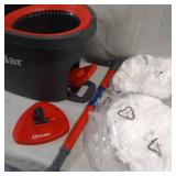 O- CEDER SPIN MOP W/ 2 CHANGEABLE MOP HEAD