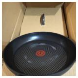 NONSTICK DISHWASHER SAFE COOKWARE FRY PAN W/ LID