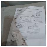 HOME ZONE KITCHEN LIVING 29L / 7.6 GAL PULL OUT UNDER COUNTER SINGLE BIN, BLACK