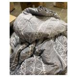 Boho Geometric Comforter (King Size)
