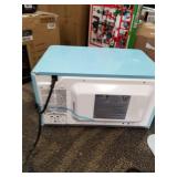 Galanz - Retro 0.7 Cu. Ft. Microwave - Bebop Blue