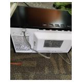 Toshiba ML2-EM09PA(BS) Microwave Oven with Smart Sensor, Position-Memory Turntable, Eco Mode, and Sound On/Off function, 0.9Cu.ft/900W, Black Stainless Steel, 0.9 Cu Ft