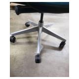 Steelcase Leap Chair w/ Platinum Base
