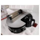 Touch Plus Single Serve Coffee Brewer w/ Jumbo Cup & Carafe - Black / Silver Coffee Maker with Full K-Cup Pod Compatibility & Rapid Brew Technology - T526S