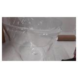 wine ice bucket holds 8 bottles