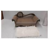 Sofa shape scratchboard for cats with fur mat