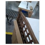 Wood planter With Trellis 1PC