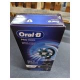 Oral-B Pro 1000 CrossAction Electric Toothbrush, Black