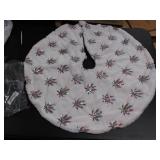 PJZHJ Christmas Tree Skirt,30 Inches Faux Fur Maple Leaf Christmas Tree Skirt Decorations Xmas Plush Tree Mat Cover Ornament for Xmas Holiday Party 908-Colorful