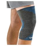 MUELLER 4-Way Stretch Premium Knee Support with Thermo Reactive Technology, Medium/Large