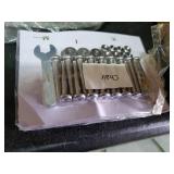 Corvus Livorno Outdoor 3-piece Wicker Chat Set with Swivel Chairs- Retail:$579.99