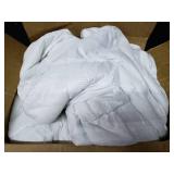 Linenspa All-Season Down Alternative Quilted Comforter