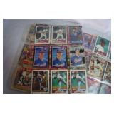 Big Lot of Vintage BASEBALL / FOOTBALL Cards