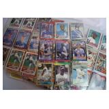 Big Lot of Vintage BASEBALL / FOOTBALL Cards