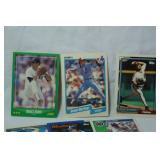 Lot of Vintage MLB Baseball Cards