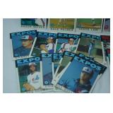 Lot of Vintage MLB Baseball Cards