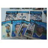 Lot of Vintage MLB Baseball Cards