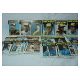 Lot of Vintage MLB Baseball Cards