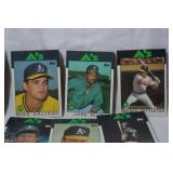 Lot of Vintage MLB Baseball Cards