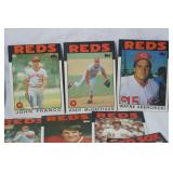 Lot of Vintage MLB Baseball Cards