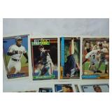 Big Lot of Vintage MLB Baseball Cards