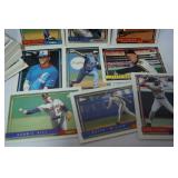 Big Lot of Vintage MLB Baseball Cards