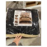 Grand Avenue Salem 7-Piece Comforter Set Retail:$96.64
