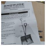 Snow Joe SJ-SHLV01-RED Shovelution Strain-Reducing Snow Shovel, Red, 18-Inch, Spring Assisted Handle (Red)