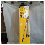 DEWALT ELEVATOR TRIPOD DURABLE & LIGHTWEIGHT PORTABLE OPENED MAX HEIGHT 72" , CLOSED 30"