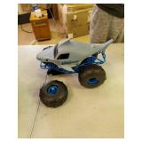 Monster Jam, Official Megalodon Storm All-Terrain Remote Control Monster Truck Toy Vehicle, 1:15 Scale