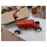 Radio Flyer Scoot 2 Scooter, Toddler Scooter or Ride on, Ages 1-4,Red