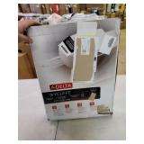 Delta Wycliffe Slow-Close Elongated Closed Front Toilet Seat with NoSlip Bumpers in White 811901-WH