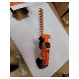 BLACK+DECKER BEHT150 - 3.2AMP 17IN ELECTRIC HEDGE TRIMMER