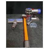 (TOY) Casdon 68702 SIOC Dyson Cord-Free to Clean Vaccum Toys