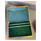 Musical jewelry box, chocolate tin, green jewelry box (no keys)