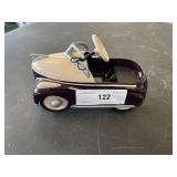 Hallmark kiddie car classic 1939 Lincoln zephyr, no box