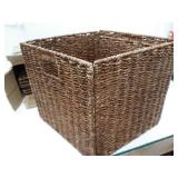 Trademark Innovations Foldable Hyacinth Storage Baskets with Iron Wire Frame (Set of 4)