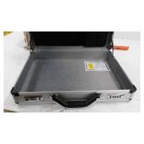 RoadPro SPC-931R 17.5" x 4" x 13" Silver Aluminum Briefcase,Medium
