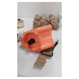 Yonanas 902CR Classic Vegan Non-Dairy Frozen Fruit Soft Serve Dessert Maker, BPA Free, Includes 36 Recipes, 200 Watts, Coral