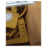 KidKraft Modern White Play Kitchen & 27-pc. Matching Cookware Set with 1 Piece Accessory Play Set, Gift for Ages 3+