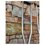 Days Standard Aluminum Crutches, Youth, Lightweight, Adjustable, Custom, & Comfortable Crutches, Helps Keep Weight Off Injured or Post-Operative Foot, Ankle, Knee, or Leg, Can be Used by All Ages