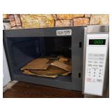 Farberware FMO11AHTPLB 1.1 Cu. Ft. 1000-Watt Microwave Oven with LED Lighting Cubic Feet, White/Platinum