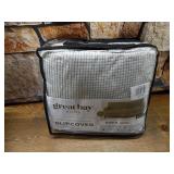 Great Bay Home 1-Piece Popcorn Textured Sofa Stretch Slipcover, Silver Cloud