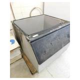 Ice Bin