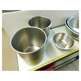 4 Mixing Bowls and 2 Bain Marie