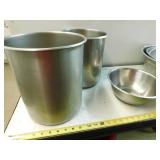 4 Mixing Bowls and 2 Bain Marie